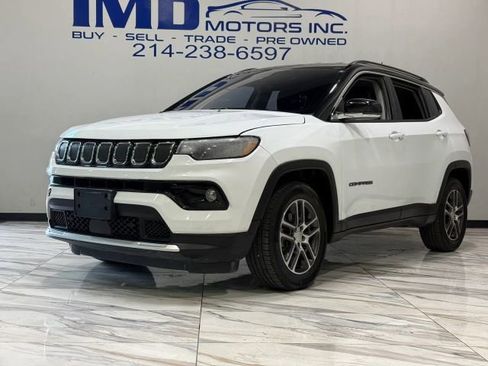Used 2022 Jeep Compass Limited AWD/4WD image 2