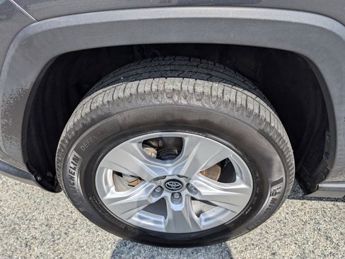 Used 2020 Toyota RAV4 XLE image 12