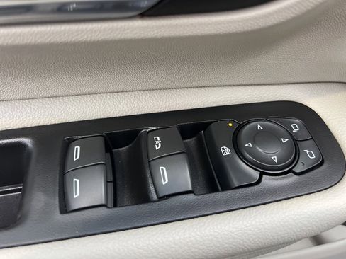 Used 2018 GMC Terrain Denali w/ Advanced Safety Package image 23