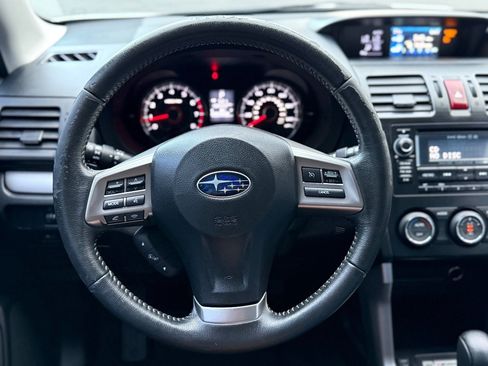 Used 2015 Subaru Forester 2.5i Touring AWD/4WD image 21