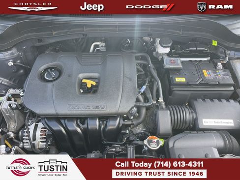 Used 2025 Kia Soul LX w/ LX Technology Package FWD image 32
