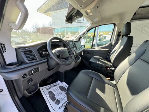 Used 2024 Ford Transit 250 Low Roof image 7
