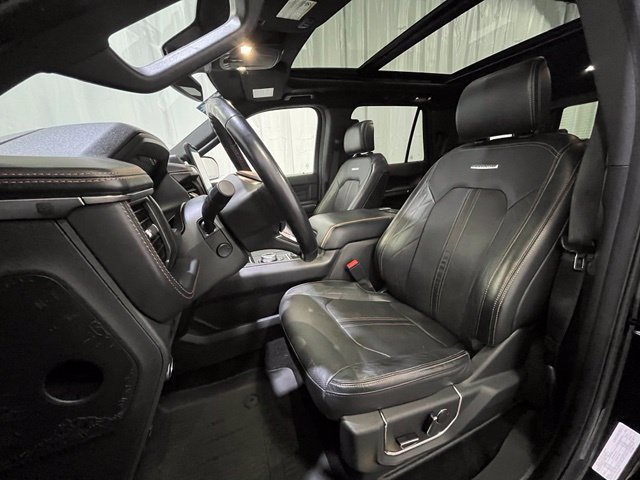 Used 2022 Ford Expedition Platinum AWD/4WD image 11