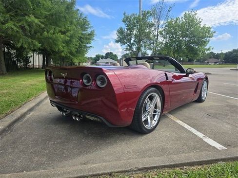 Used 2007 Chevrolet Corvette Convertible w/ Preferred Equipment Group RWD image 20