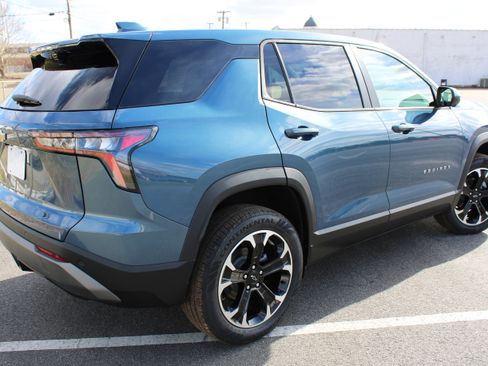 New 2026 Chevrolet Equinox LT w/ Convenience Package II image 16