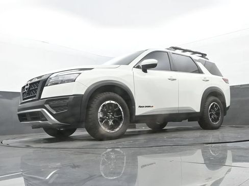 Used 2025 Nissan Pathfinder Rock Creek AWD/4WD image 12