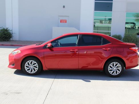 Used 2017 Toyota Corolla LE w/ Carpet Mat Package (TMS) image 8