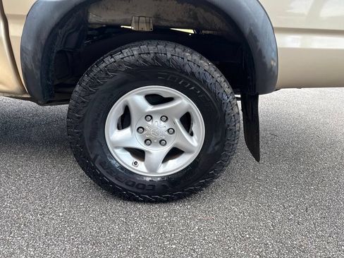 Used 2004 Toyota Tacoma PreRunner RWD image 20