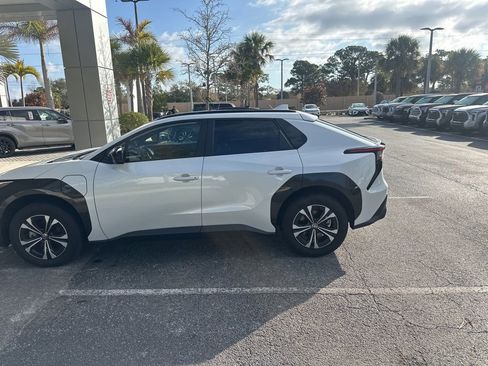 Used 2024 Toyota bZ4X XLE w/ Weather Package image 13