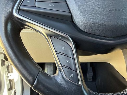 Used 2019 Cadillac XT5 Premium Luxury image 29