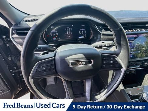 Used 2021 Jeep Grand Cherokee L Limited AWD/4WD image 16