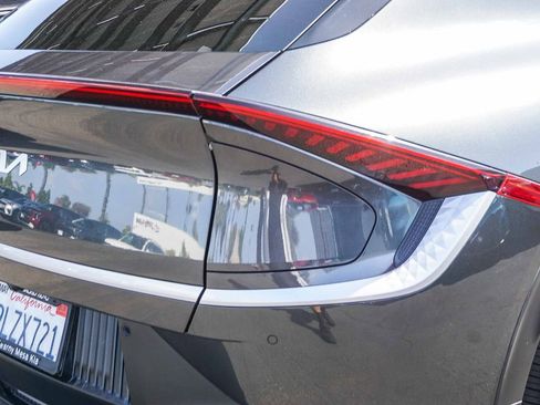 Certified 2024 Kia EV6 Light image 8
