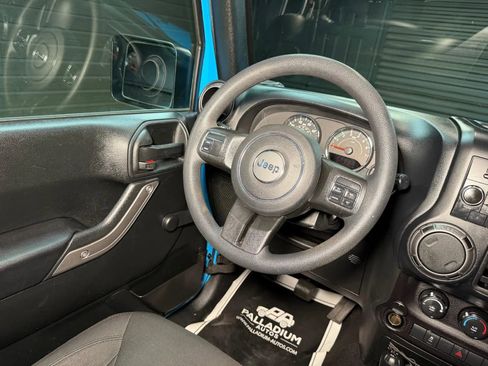 Used 2018 Jeep Wrangler Sport AWD/4WD image 28