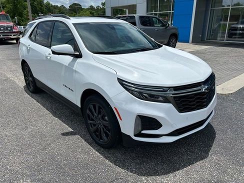 Used 2022 Chevrolet Equinox RS w/ RS Leather Package FWD image 8