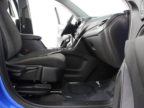 Used 2024 Chevrolet Equinox LT FWD image 21
