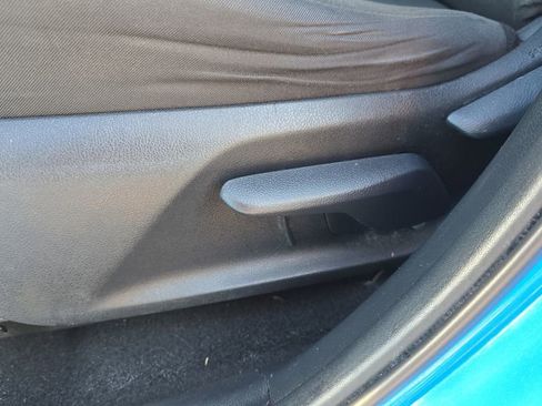 Used 2020 Toyota RAV4 LE image 27