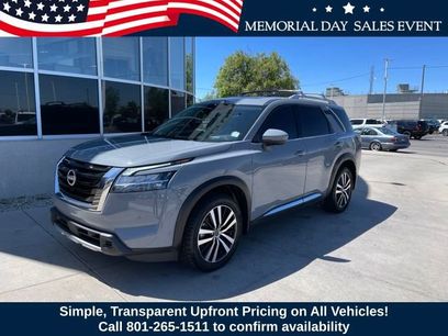 Used 2024 Nissan Pathfinder Platinum w/ Cargo Package