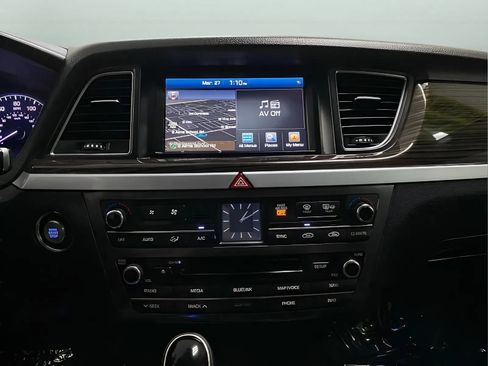 Used 2015 Hyundai Genesis 3.8 RWD image 19