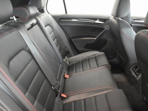 Used 2015 Volkswagen Golf 4-Door image 19