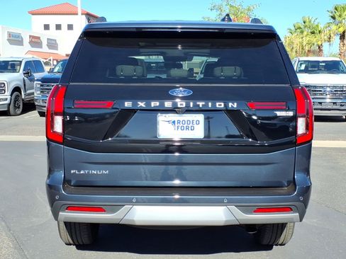 New 2026 Ford Expedition Platinum w/ Platinum Ultimate Package AWD/4WD image 4