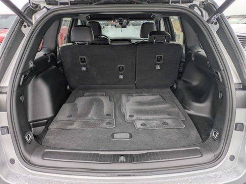 Certified 2025 Jeep Grand Cherokee Limited RWD image 12