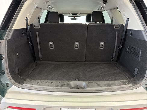 Used 2025 Nissan Pathfinder SL FWD image 13