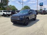 Used 2022 Jeep Grand Cherokee Laredo X image 3