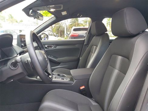 Used 2025 Honda Civic Sport image 15