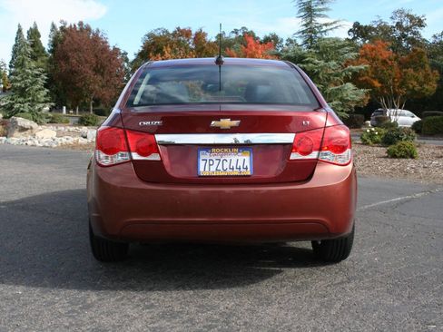 Used 2016 Chevrolet Cruze LT image 5