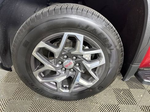 Used 2023 GMC Sierra 1500 SLT w/ SLT Convenience Package image 10