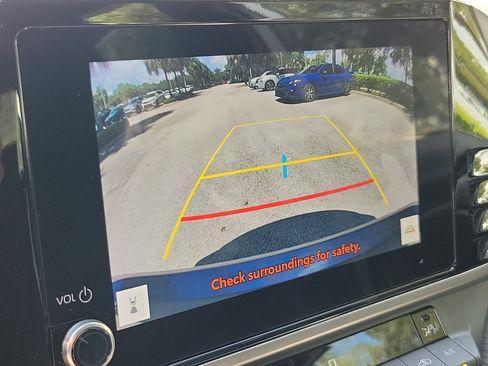 Used 2025 Toyota Camry SE FWD image 26