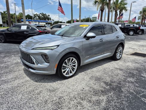 Used 2025 Buick Envision Avenir AWD/4WD image 8