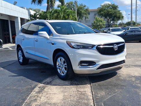Used 2018 Buick Enclave Essence FWD image 4