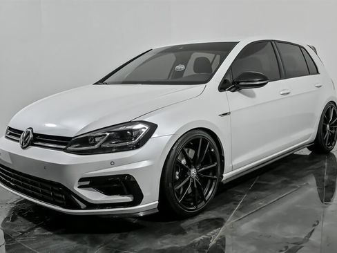 Used 2019 Volkswagen Golf 4-Door image 5