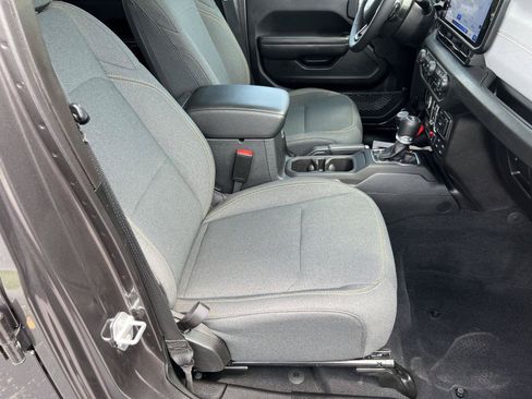 Used 2025 Jeep Wrangler Unlimited Sport AWD/4WD image 35