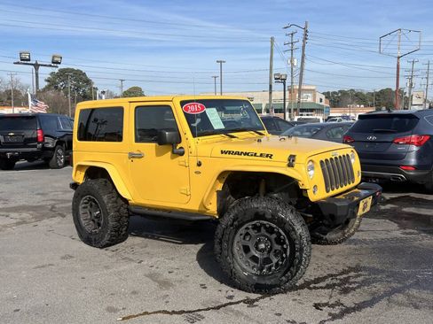 Used 2015 Jeep Wrangler Sport AWD/4WD image 9