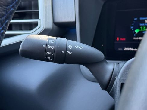 Used 2023 Toyota Sequoia Platinum image 22