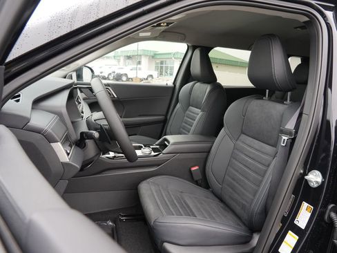 New 2026 Mitsubishi Outlander SE image 13