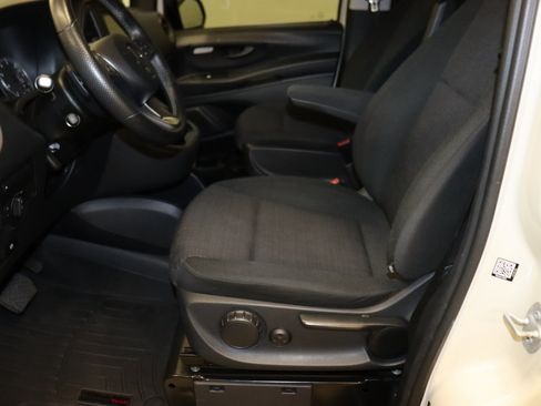 Used 2019 Mercedes-Benz Metris w/ Premium Safety Package image 10