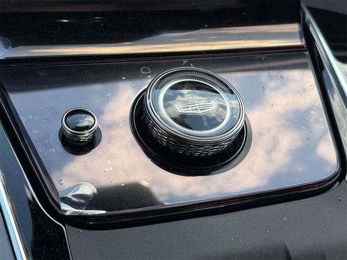 New 2025 Cadillac Escalade IQ Luxury 2 image 16