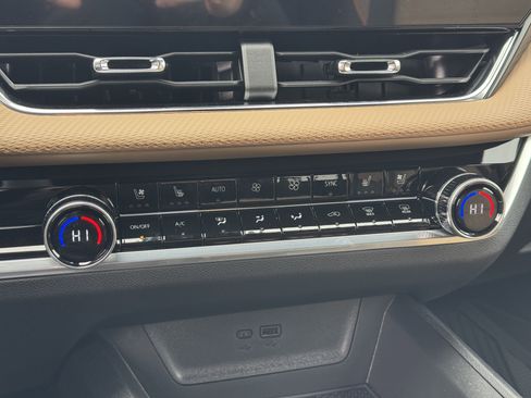 New 2026 Chevrolet Equinox ACTIV w/ Convenience Package III image 29