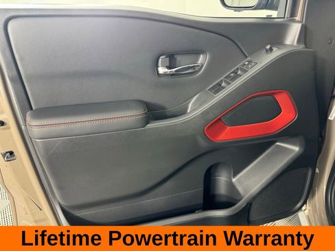 Used 2023 Nissan Frontier PRO-4X w/ Pro Convenience Package image 9