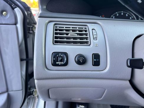 Used 2003 Toyota Avalon XL image 22