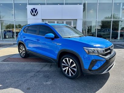 Certified 2022 Volkswagen Taos SE w/ Panoramic Sunroof Package