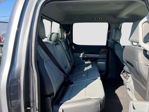 Used 2023 Ford F150 Lariat w/ Trailer Tow Package image 28