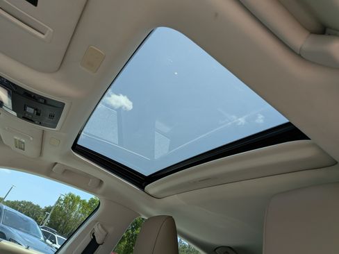 Used 2020 Lexus ES 350 w/ Accessory Package FWD image 21