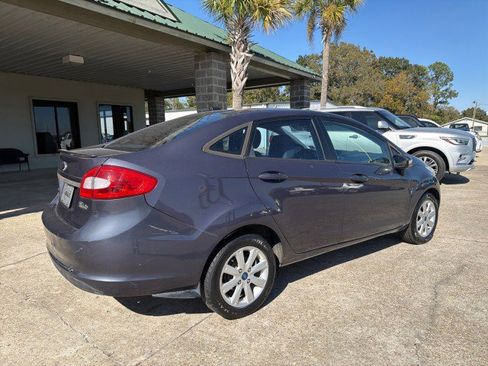 Used 2013 Ford Fiesta SE image 5