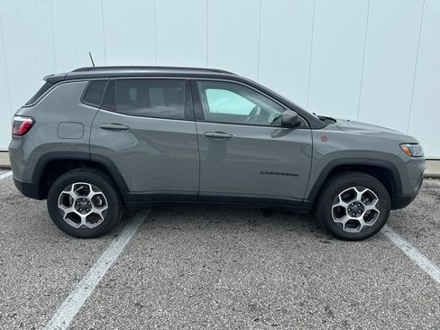 Used 2022 Jeep Compass Trailhawk AWD/4WD image 9