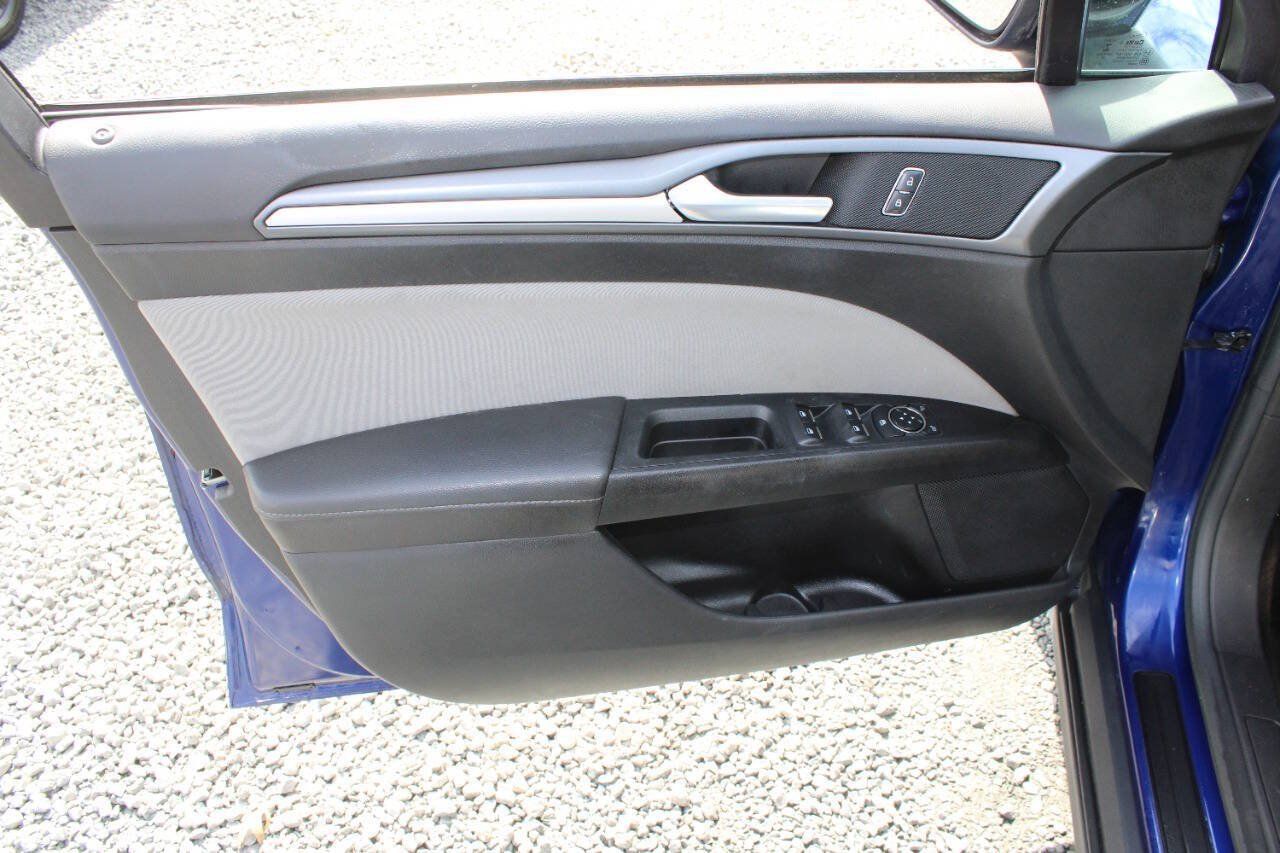 Used 2015 Ford Fusion S FWD image 18