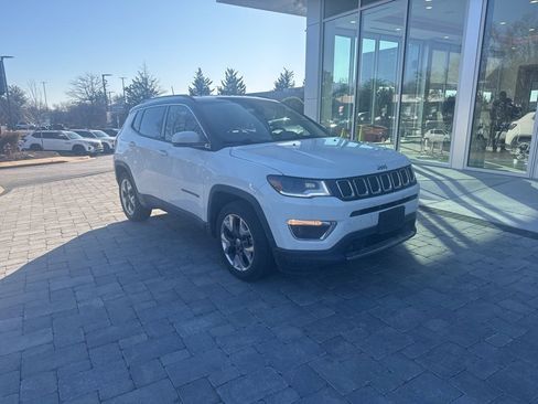 Used 2018 Jeep Compass Limited w/ Navigation Group image 2